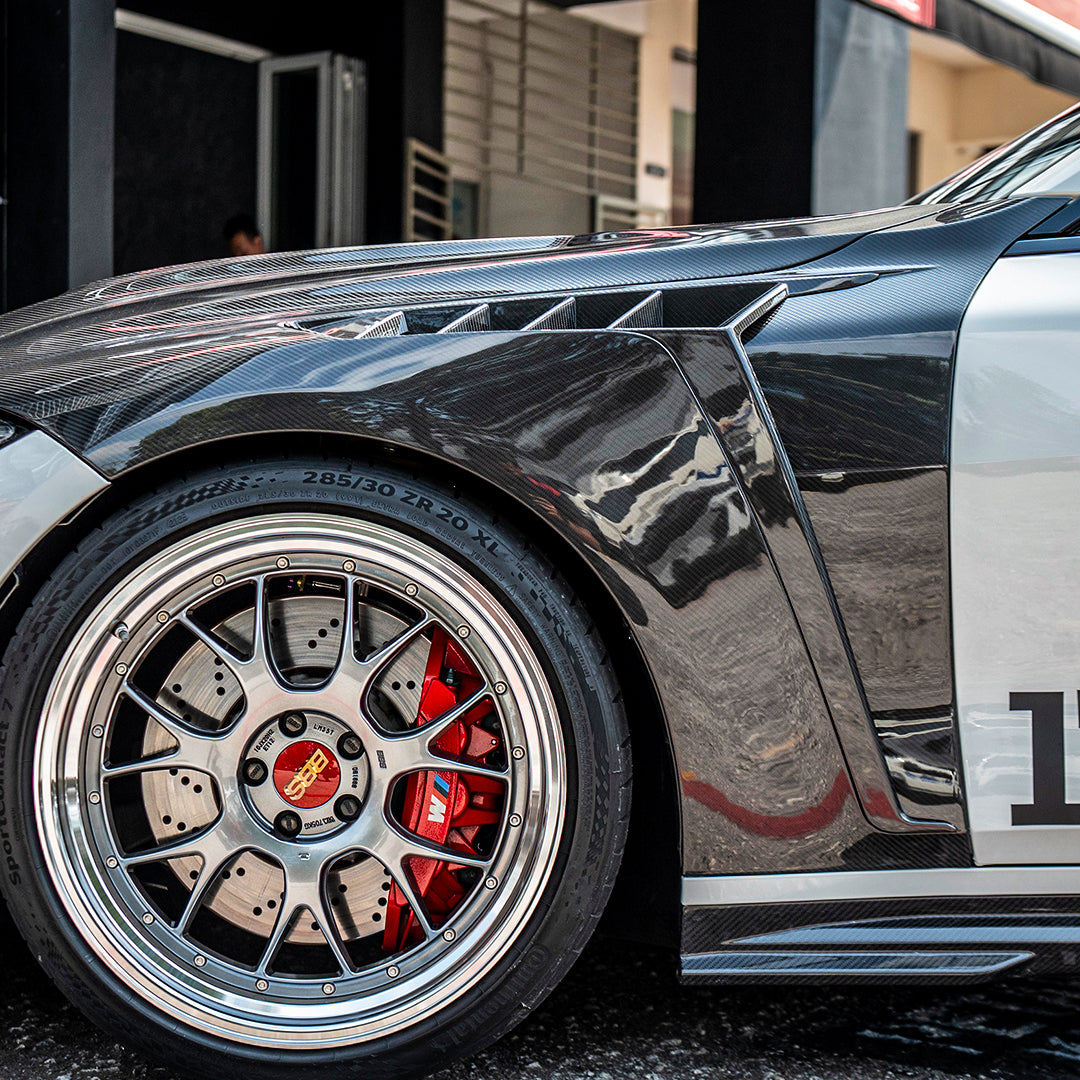 SOOQOO BMW M4 G82 Side Fenders In Prepreg Carbon Fiber