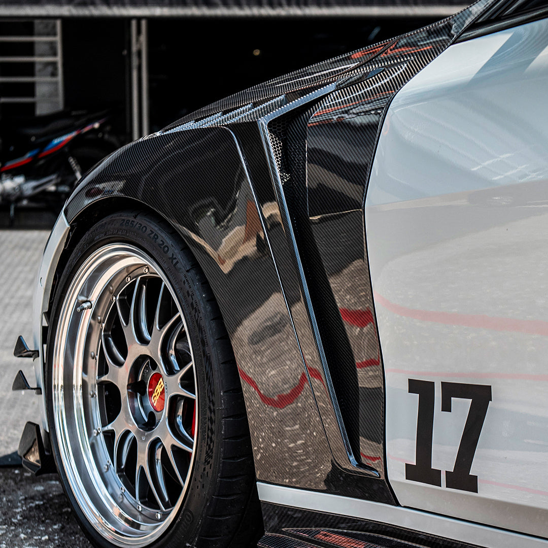 SOOQOO BMW M4 G82 Side Fenders In Prepreg Carbon Fiber
