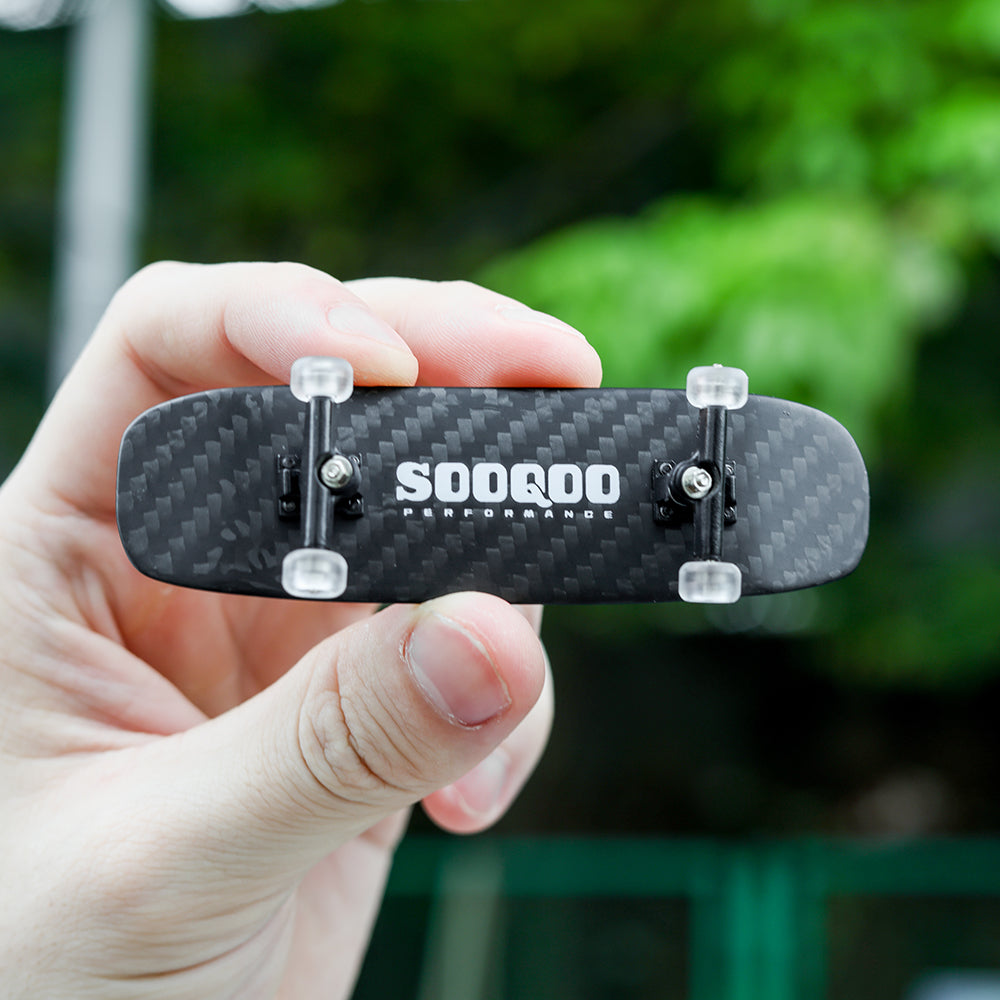 SOOQOO V2 Finger Skateboard In Prepreg Carbon Fiber