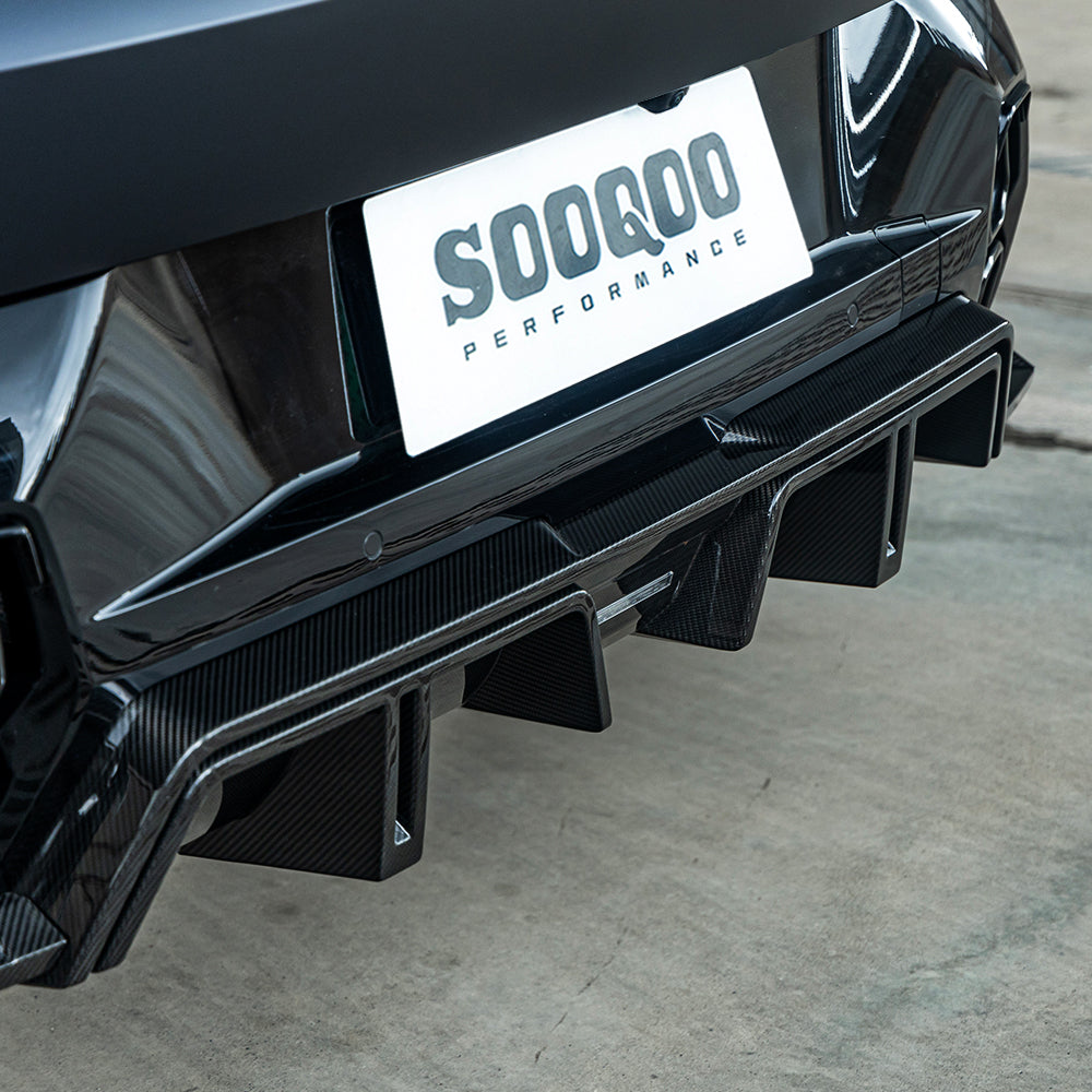 SOOQOO BMW XM G09 Rear Diffuser In Prepreg Carbon Fiber