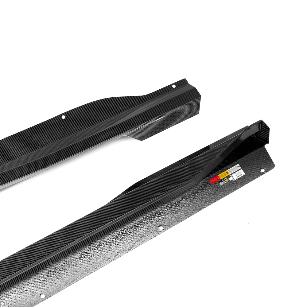 SOOQOO BMW XM G09 Side Skirt In Prepreg Carbon Fiber