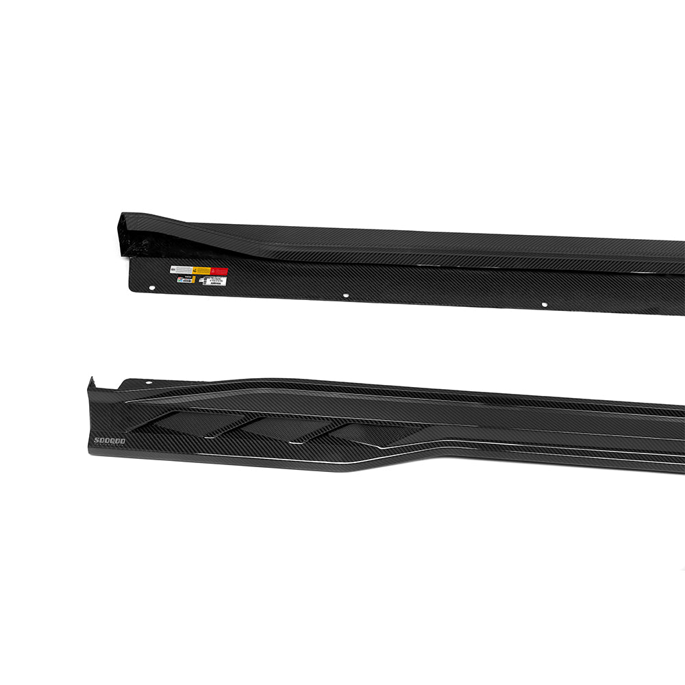 SOOQOO BMW XM G09 Side Skirt In Prepreg Carbon Fiber